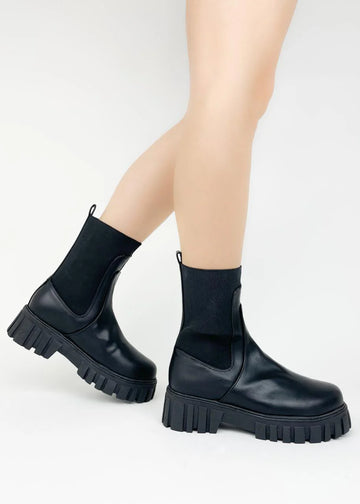 Alexa - Chelsea Black Boots